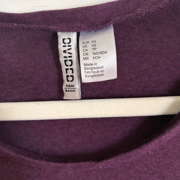 H&M Divided Purple Basic Tee - Picture 2 of 2